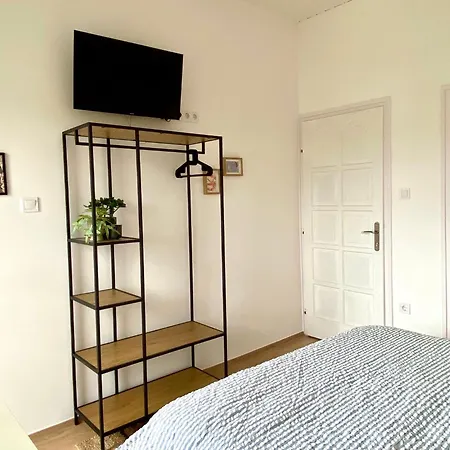 Ablakaludra Aszofoi Apartment *