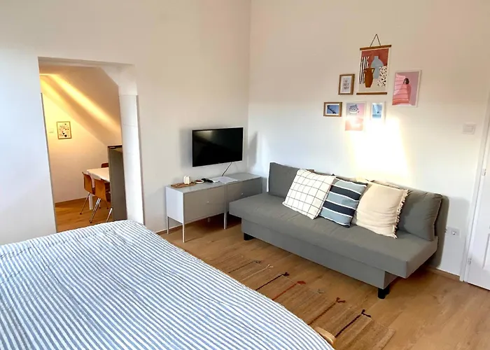 Ablakaludra Aszofoi Apartment Aszofo