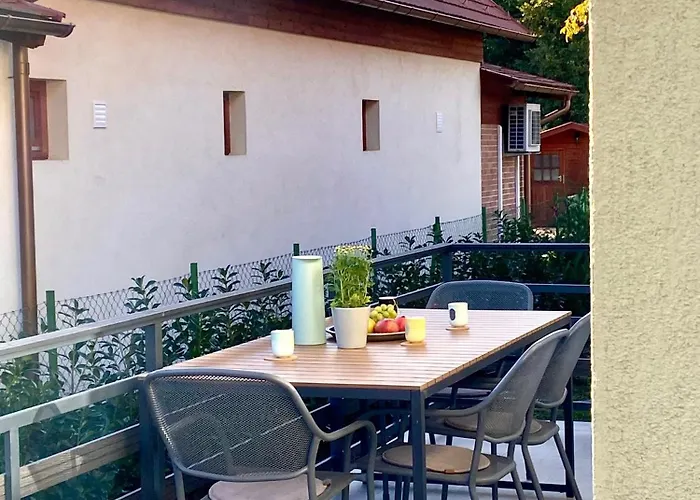 Ablakaludra Aszofoi Apartment *