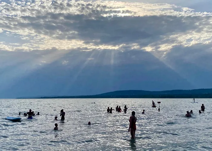 Ablakaludra Aszofoi דירה